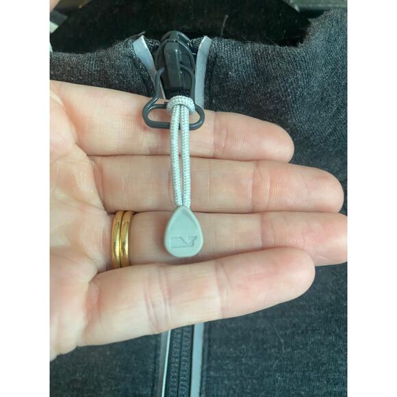 Vineyard Vines Men's Charcoal Quarter-Zip Pullover Sweater-Size S - Picture 4 of 8